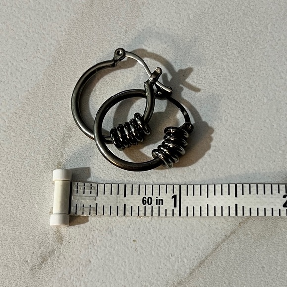 Elegant Gunmetal Silver Hoop Earrings - Picture 3 of 7